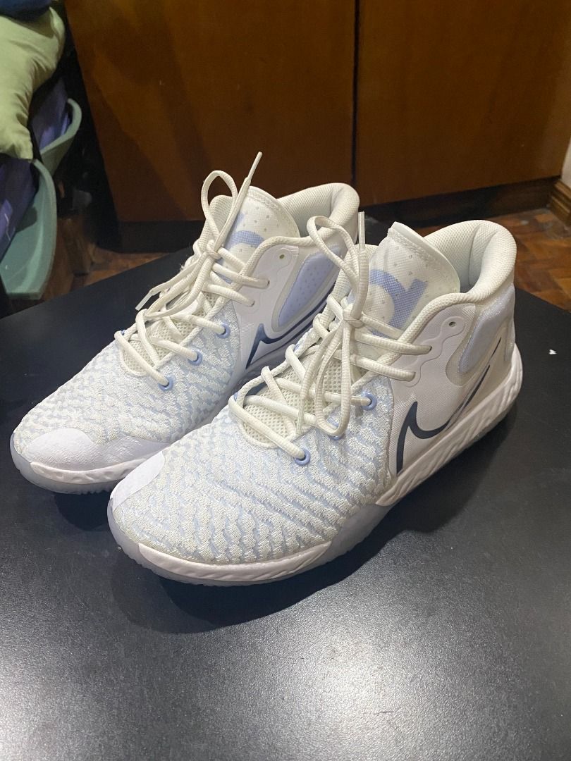 Nike KD Trey 5 VIII (Category: Sneakers) located in Pasig City. Submitted by zanderlouie24 (Listing ID 1212571652, Image 3). Description: Nike KD Trey 5 VIII Pre-loved Size 11 US. Fit din sa 10 US Condition: 9/10 Very good condition Never nagamit sa court, pinanglakad lang With OG box +Shipping fee: Lalamove kung within Metro Manila and LBC pag outside Metro Manila RFS: Bawas kalat at need cash .