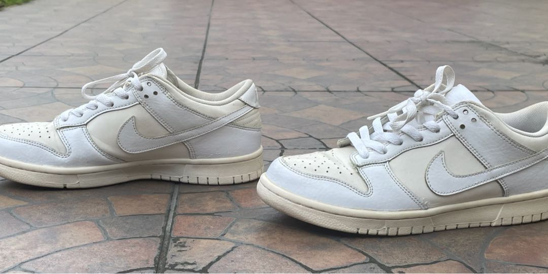 triple white nike dunks