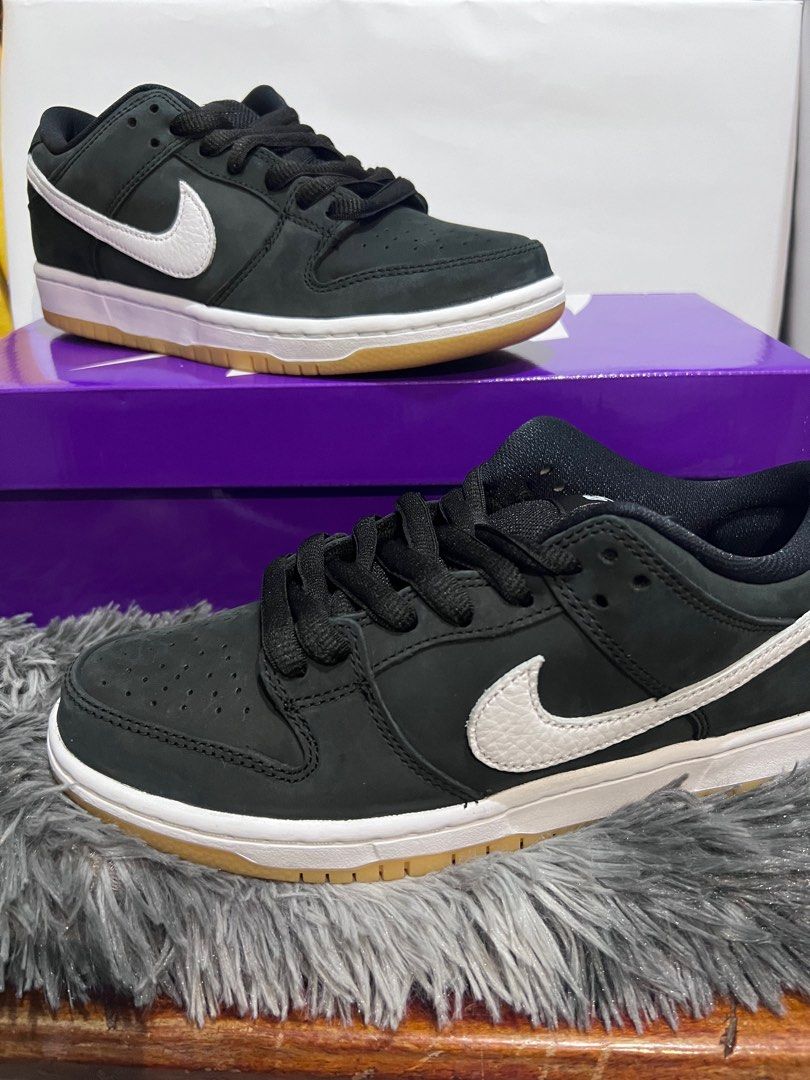 dunk low black gum