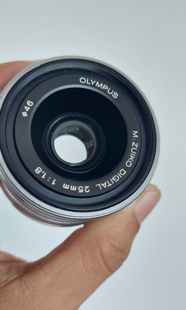 Olympus M.Zuiko 25mm f1.8 M43 Lens, Photography, Lens & Kits on Carousell