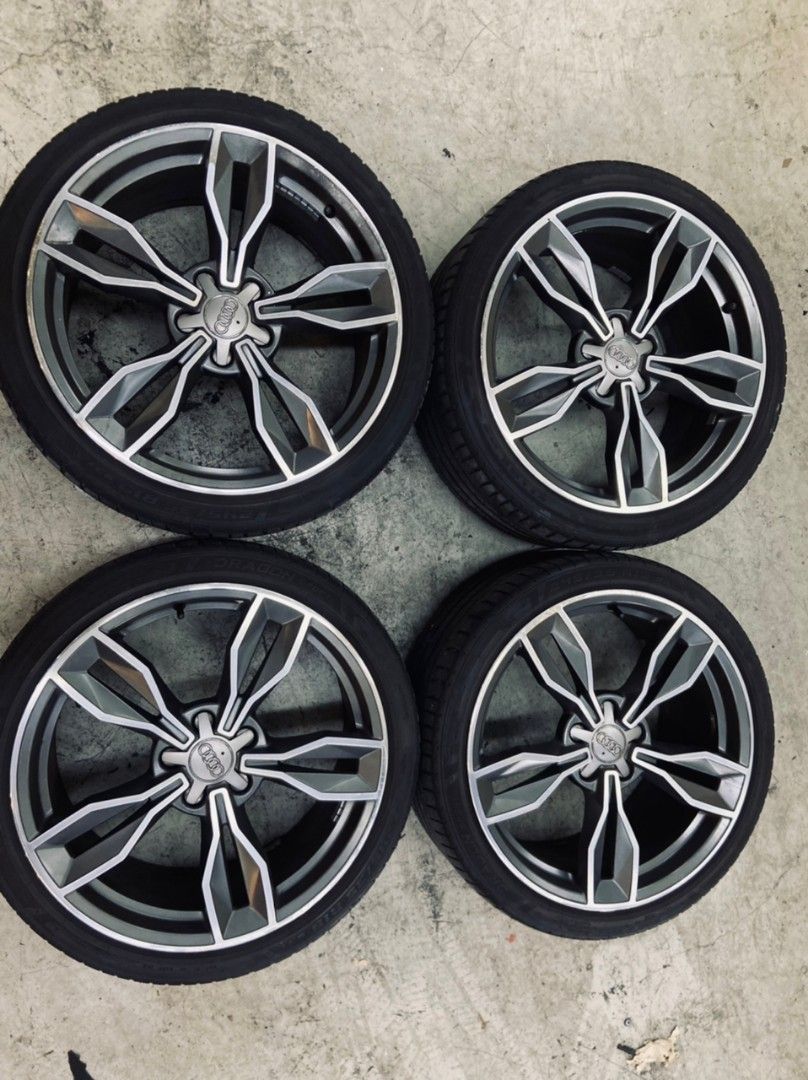 Original 19inch Audi TTS mk3 wheels for sale . Free tyre, Auto