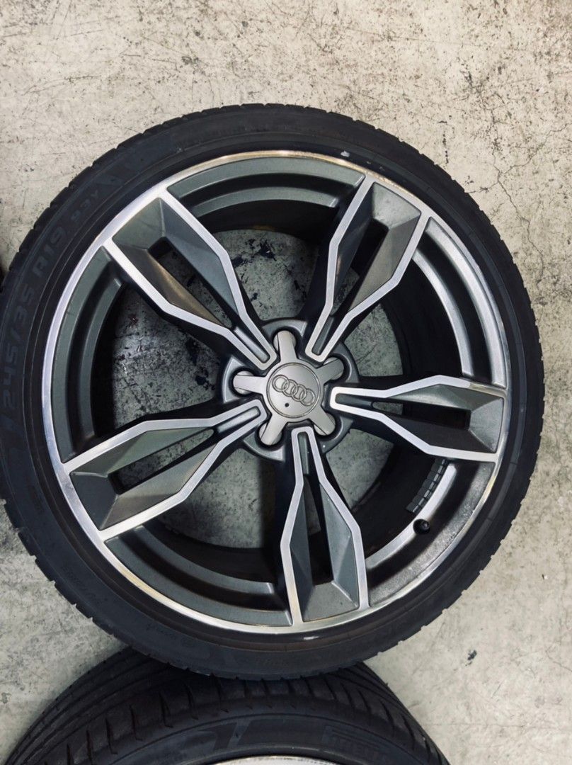 Original 19inch Audi TTS mk3 wheels for sale . Free tyre, Auto