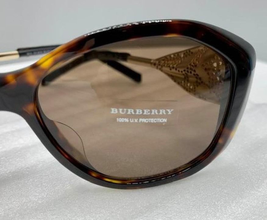 Burberry women's 57mm heritage gabardine lace round sunglasses top
