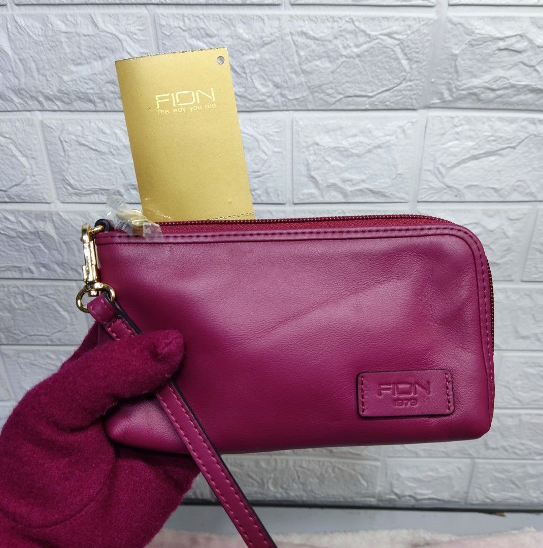 Original Fion Wrislet, Women's Fashion, Bags & Wallets, Purses ...