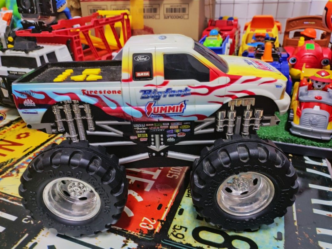 Road rippers bigfoot monster truck hotsell