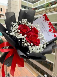 Roses baby's breath/Flower Bouquet/Valentine's Day/Birthday/Anniversary/Graduation
