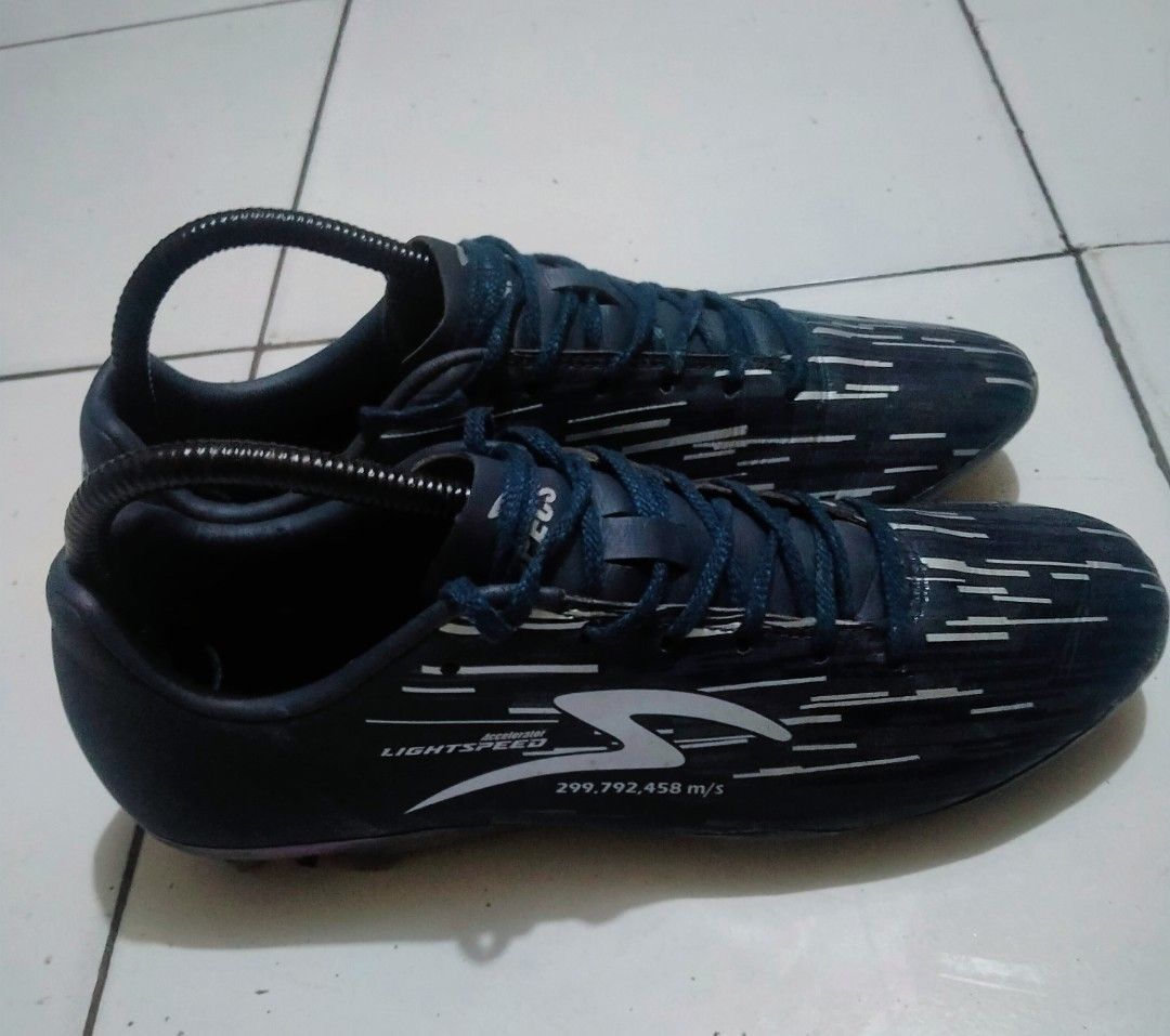 Sepatu Bola Specs Reborn Men s Fashion Men s Footwear Others On Sepatu Bola Specs Reborn Men s Fashion Men s Footwear Others On