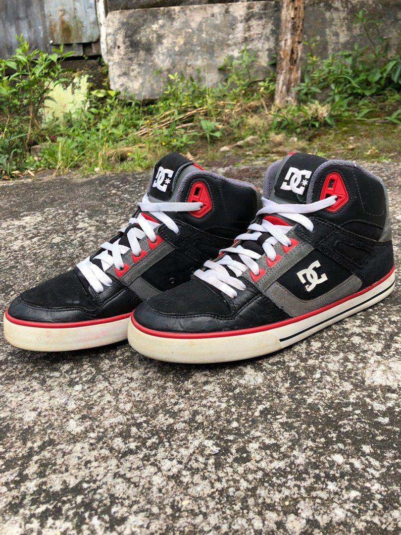Sepatu dc skateboard outlet