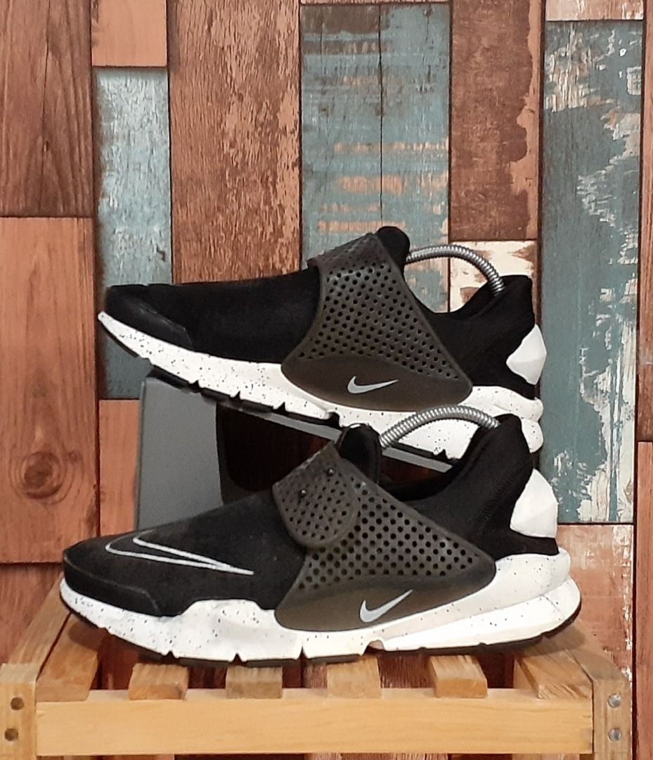 Sepatu Nike shock Dart Black White Second Bekas Preloved Thrift size 42 26 5 cm