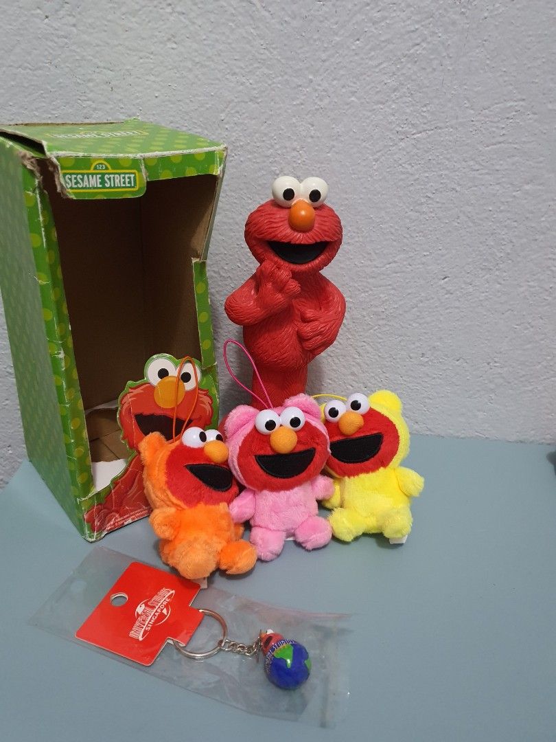 Sesame Street Elmo Merchandise Set, Hobbies & Toys, Memorabilia