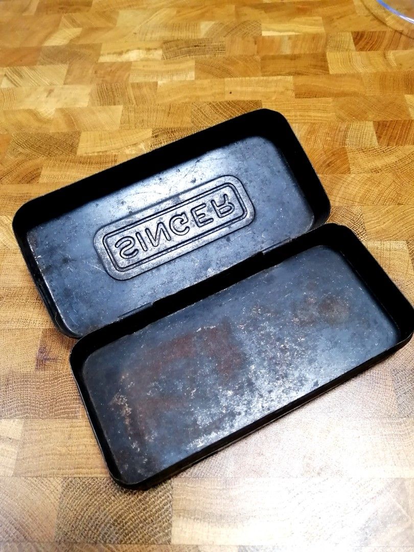 Singer tin box outlet