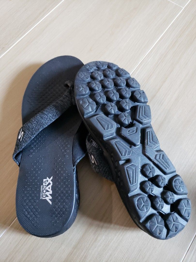 Skechers Goga Max Women's Black Flip Flop Sandals, 女裝, 拖鞋- Carousell