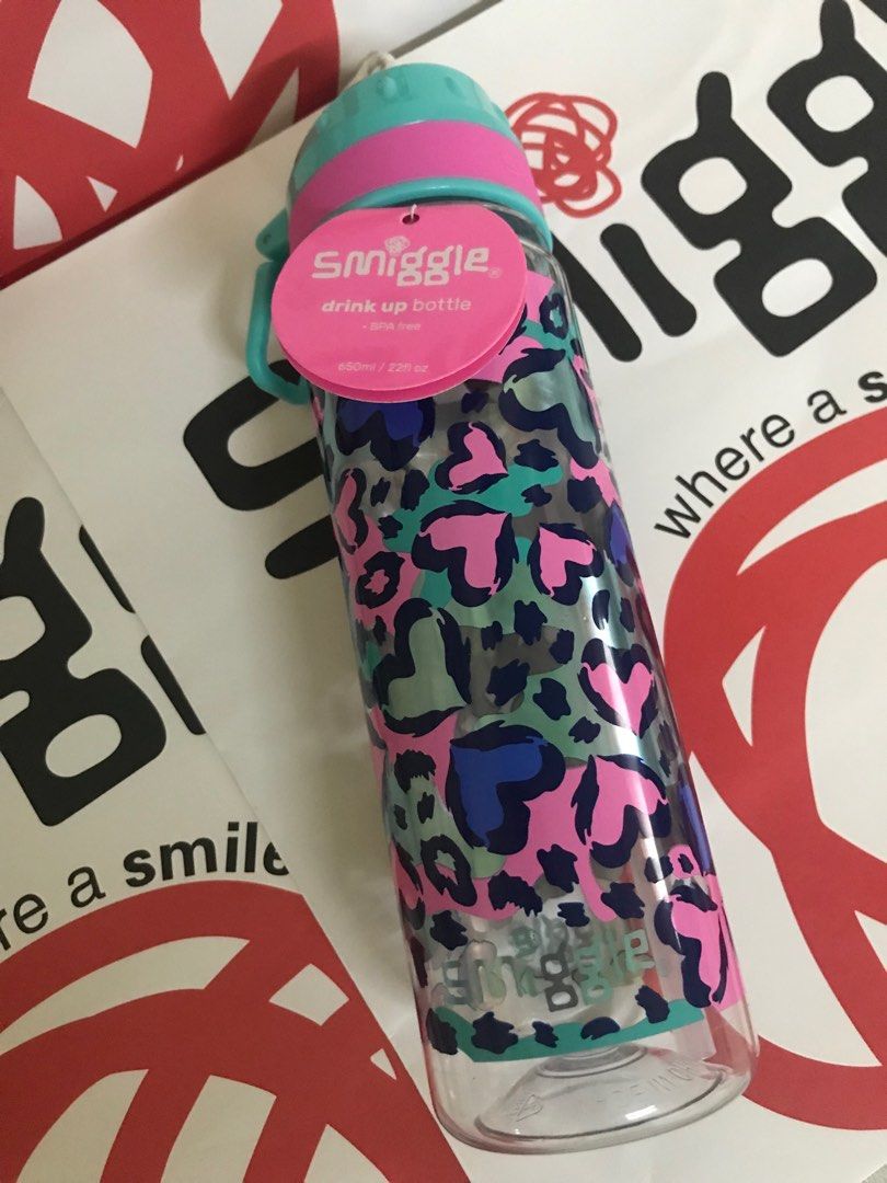 Smiggle water bottle, Furniture & Home Living, Kitchenware & Tableware
