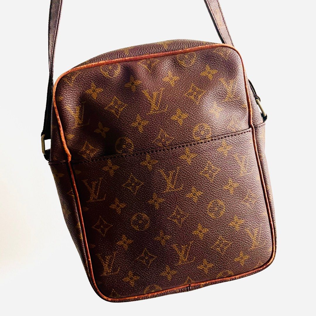 Louis Vuitton Camera Mini Pm Small Lv Shoulder Travel Brown Monogram Canvas  Cross Body Bag