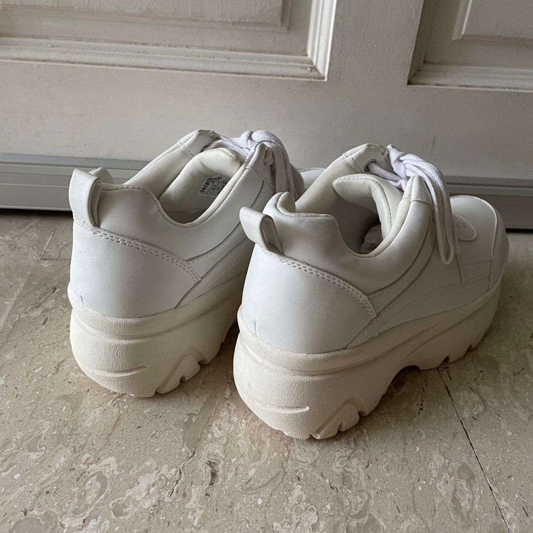 Chunky platform tennis shoes top