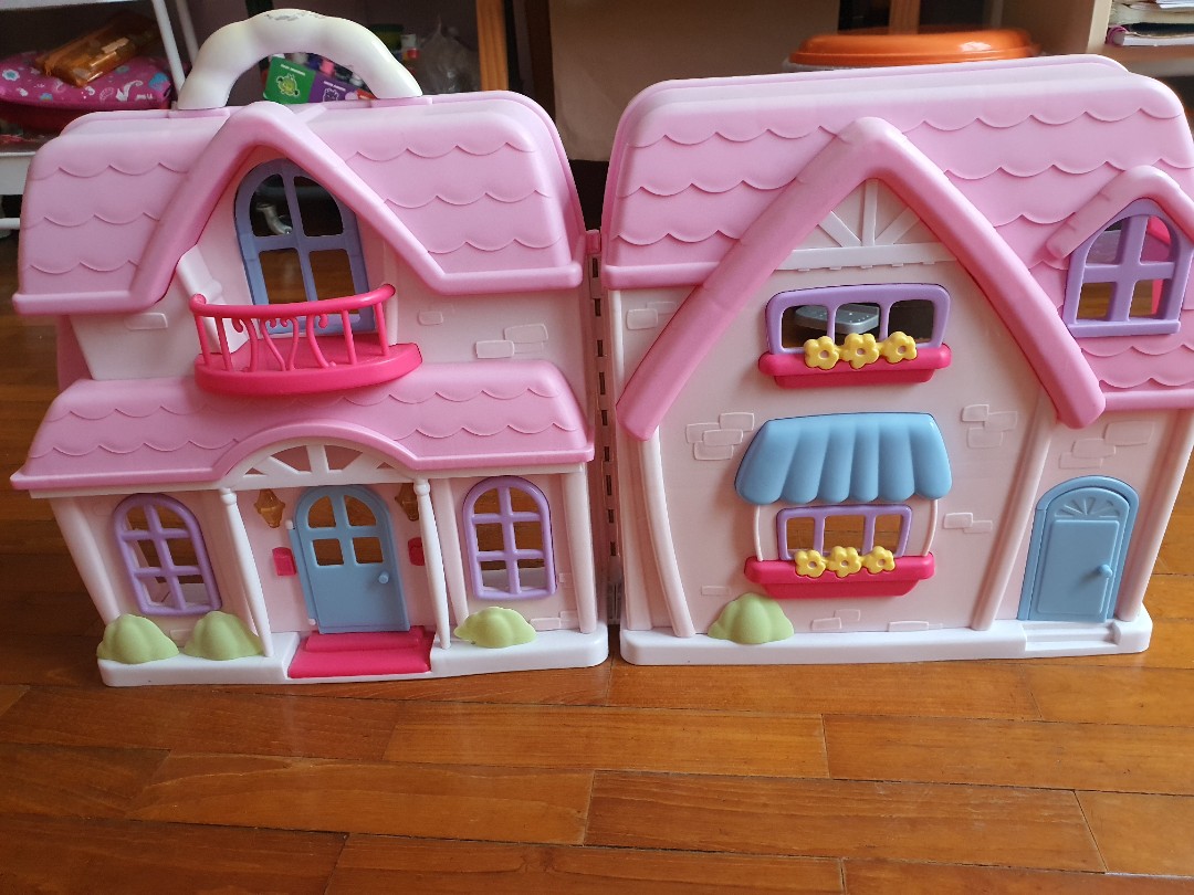 Toys r us doll house with accessories with FREE Melissa and Doug puzzle ...