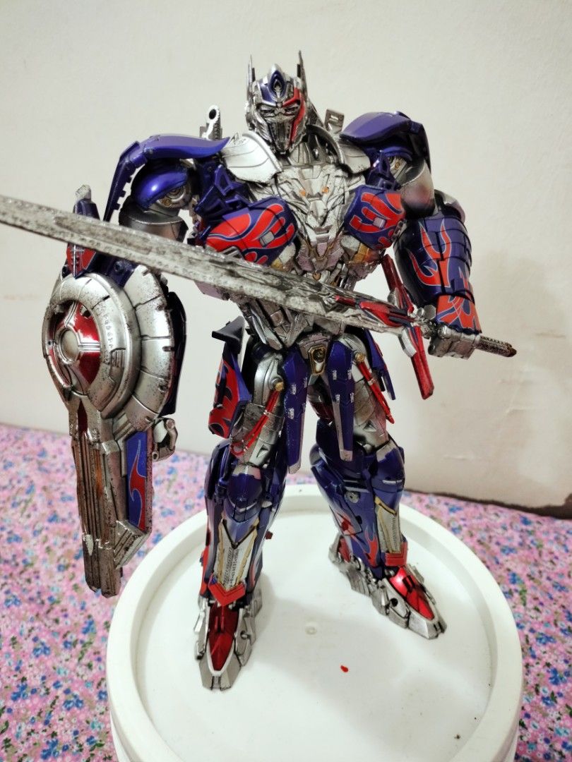 Toyworld store knight orion