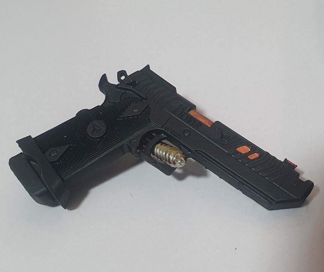 TTI Pit Viper John Wick 4 Pistol Keychain, Hobbies & Toys, Toys & Games