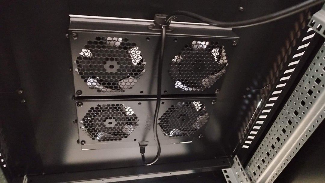 Tuffrack 42U Free Standing Data Cabinet W=600x D=800x H=7FT, Furniture ...