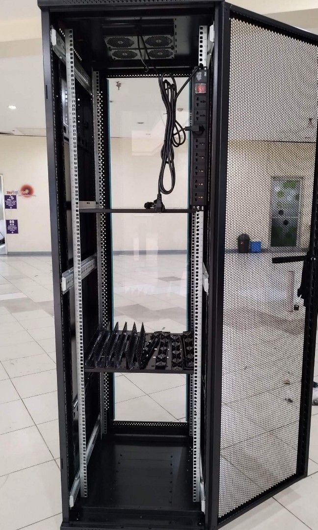 Tuffrack 42U Free Standing Data Cabinet W=600x D=800x H=7FT, Furniture ...