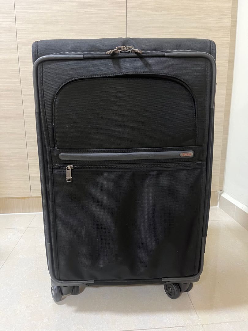 Tumi 25 clearance inch luggage