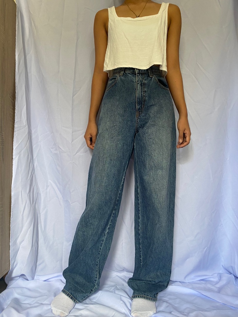 Uniqlo baggy jeans, Women's Fashion, Bottoms, Jeans on Carousell