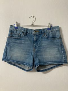 (Category: ) located in . Submitted by blossoms (Listing ID 1212582809, Image 1). Description: .