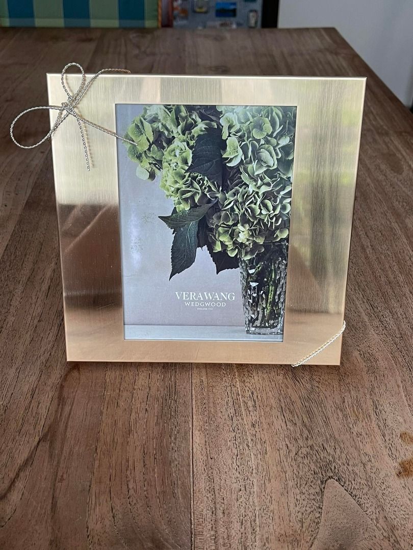 Vera Wang Love Knots Photo Frame, Furniture & Home Living, Home Decor, Frames & Pictures on