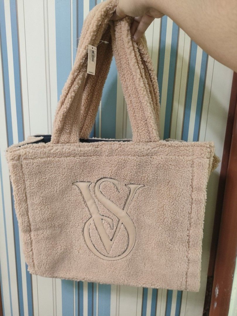 Victoria's Secret Large Plush Fleece Tote Bag, Women's Fashion, Bags &  Wallets, Tote Bags on Carousell