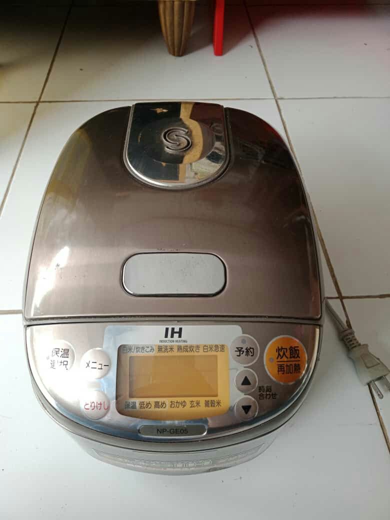 Zojirushi rice cooker jepang 110v, Kitchen & Appliances on Carousell