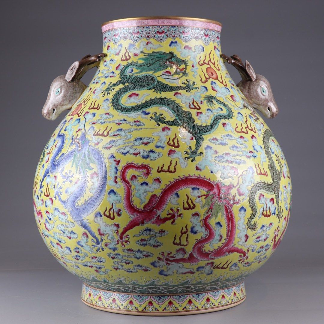 清乾隆時代 【大清乾隆年製】在銘粉彩 紅緑彩 双龍