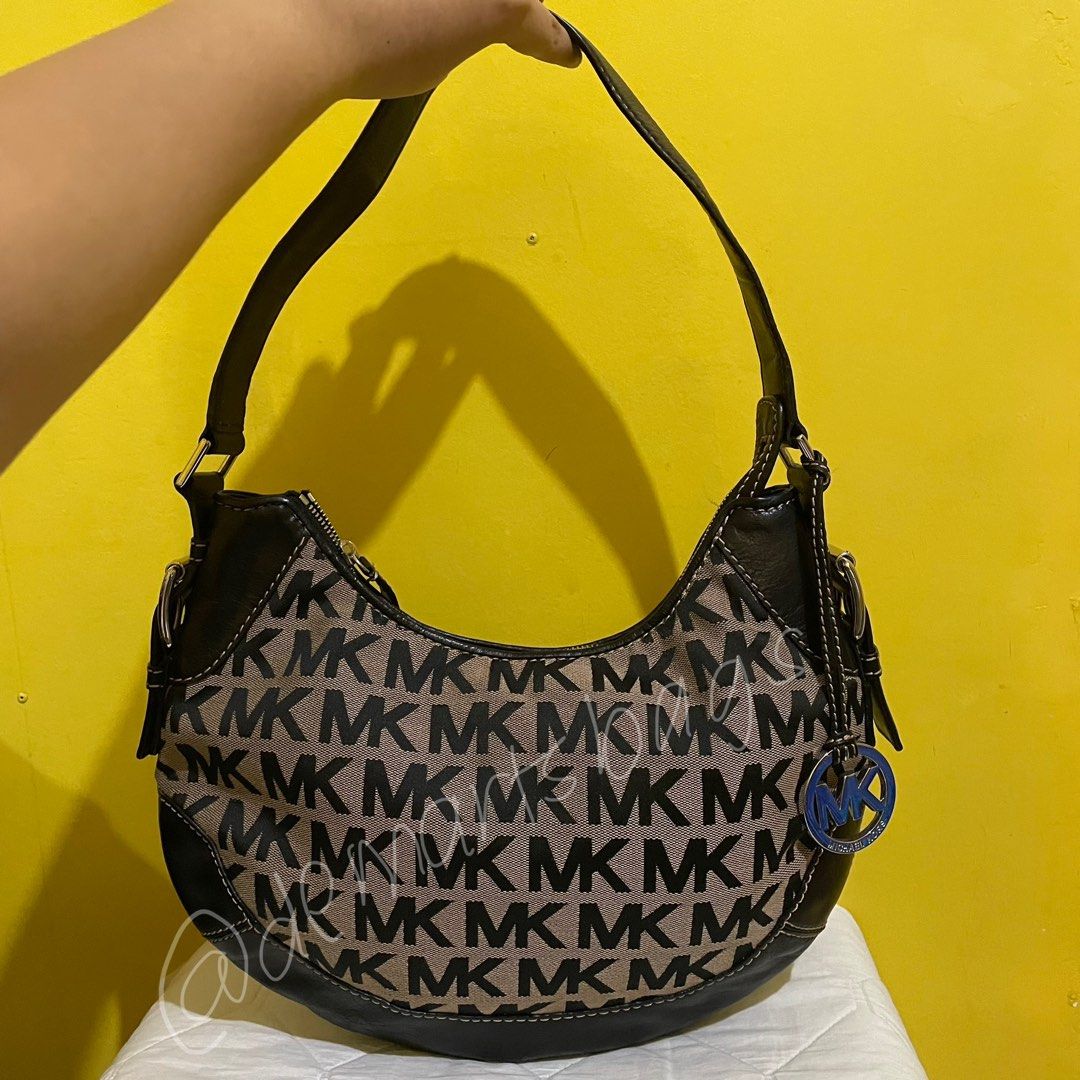 MK crossbody Bag (black), Luxury, Bags & Wallets on Carousell