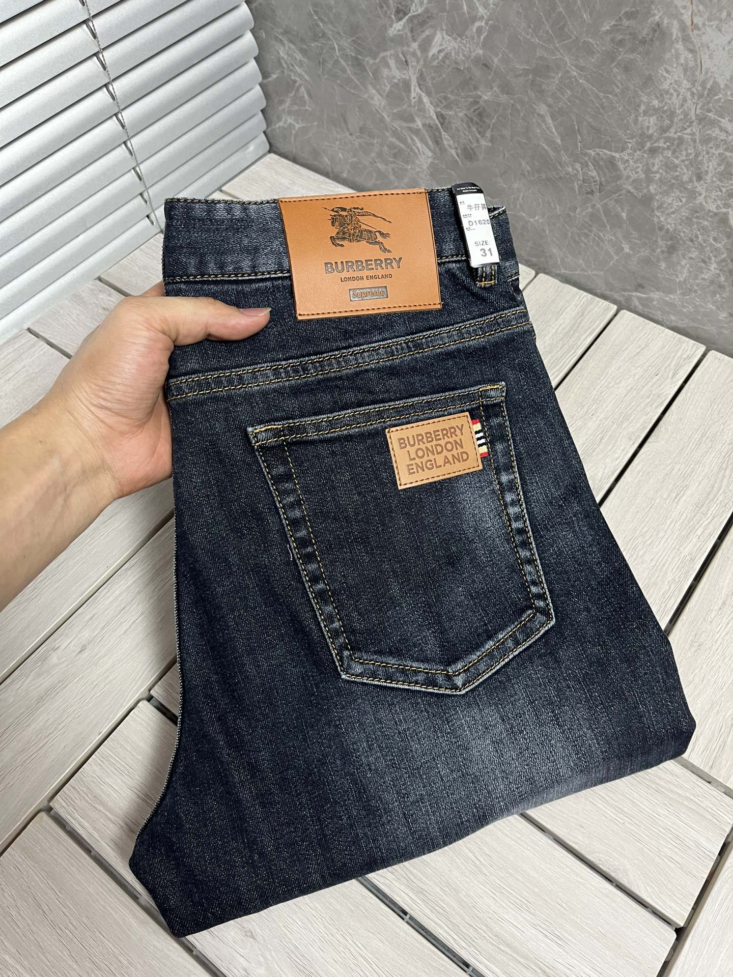 Burberry sales jeans men