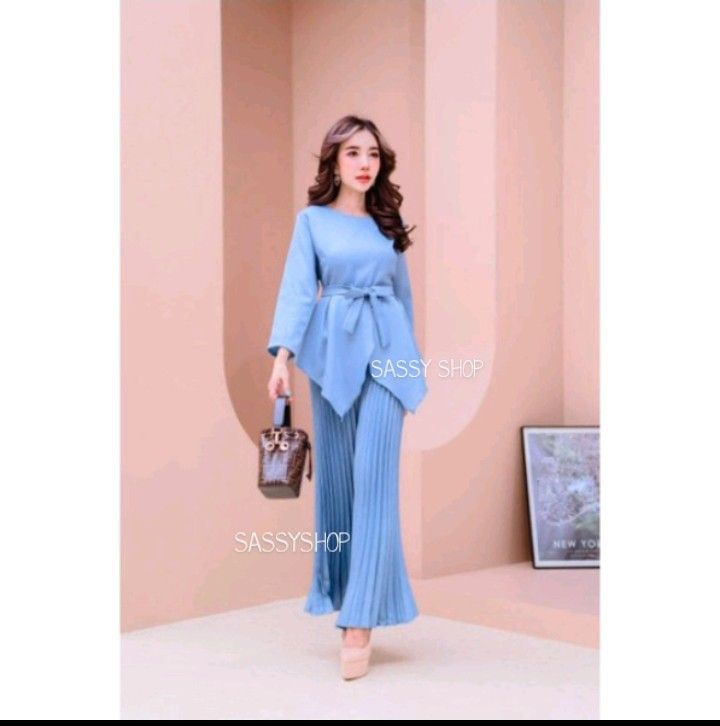 Casual pants sales and blouse