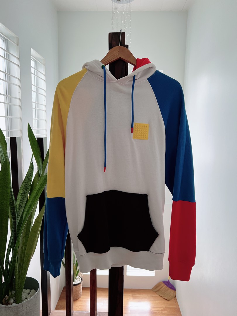 Bnew Levis Lego hoodie small, Women's Fashion, Coats, Jackets and Outerwear  on Carousell
