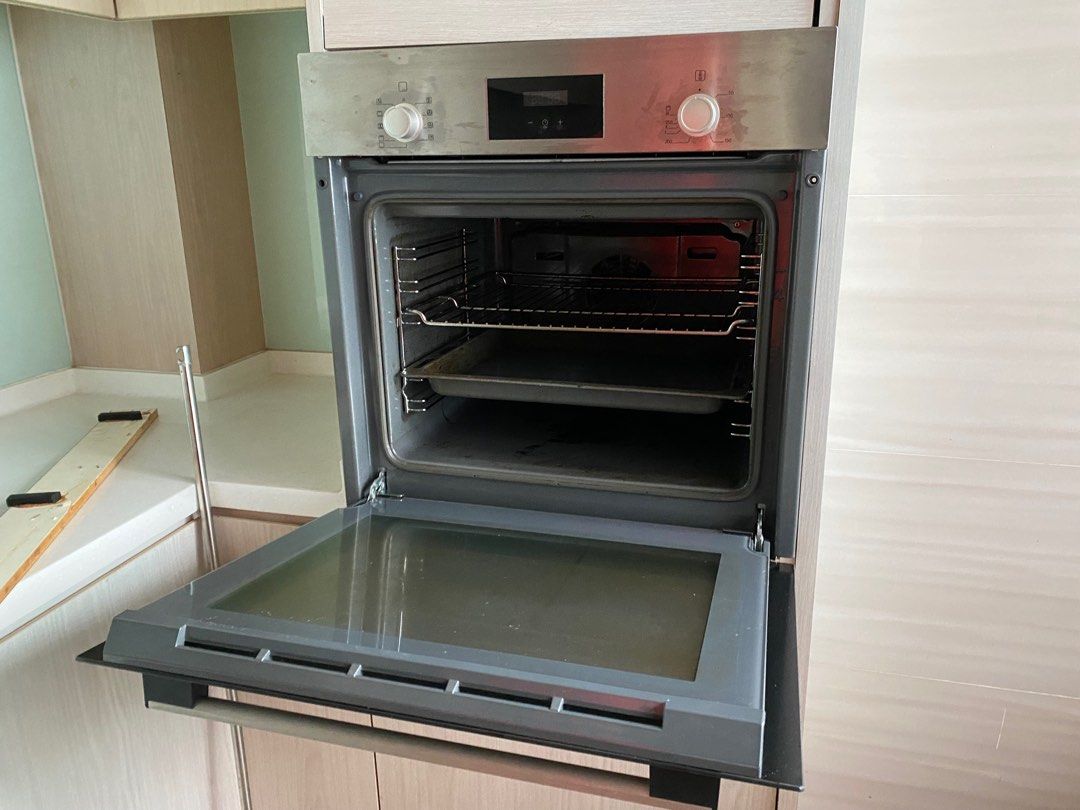 Bosch Built in Oven HBF114BR0K, TV & Home Appliances, Kitchen