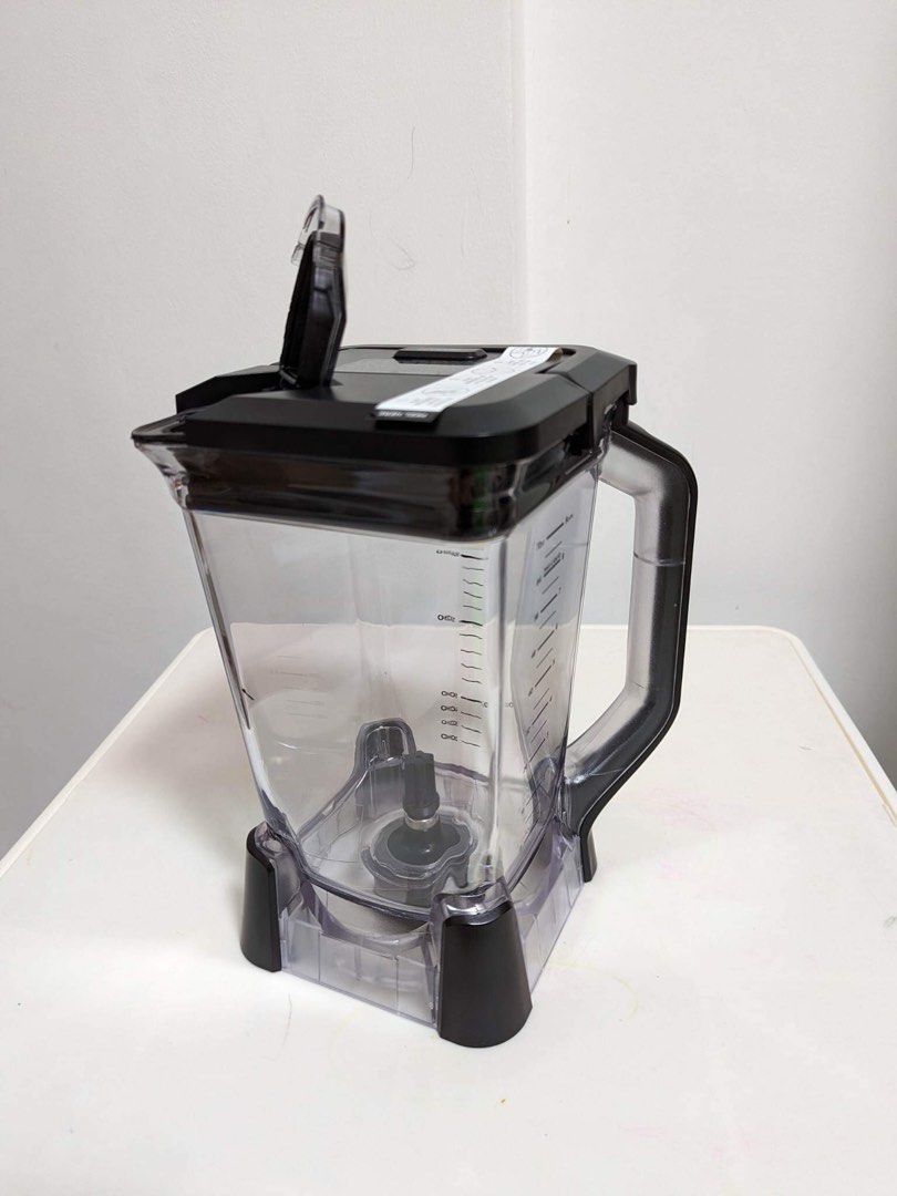 Brand new Ninja 2.1L blender pitcher, TV & Home Appliances