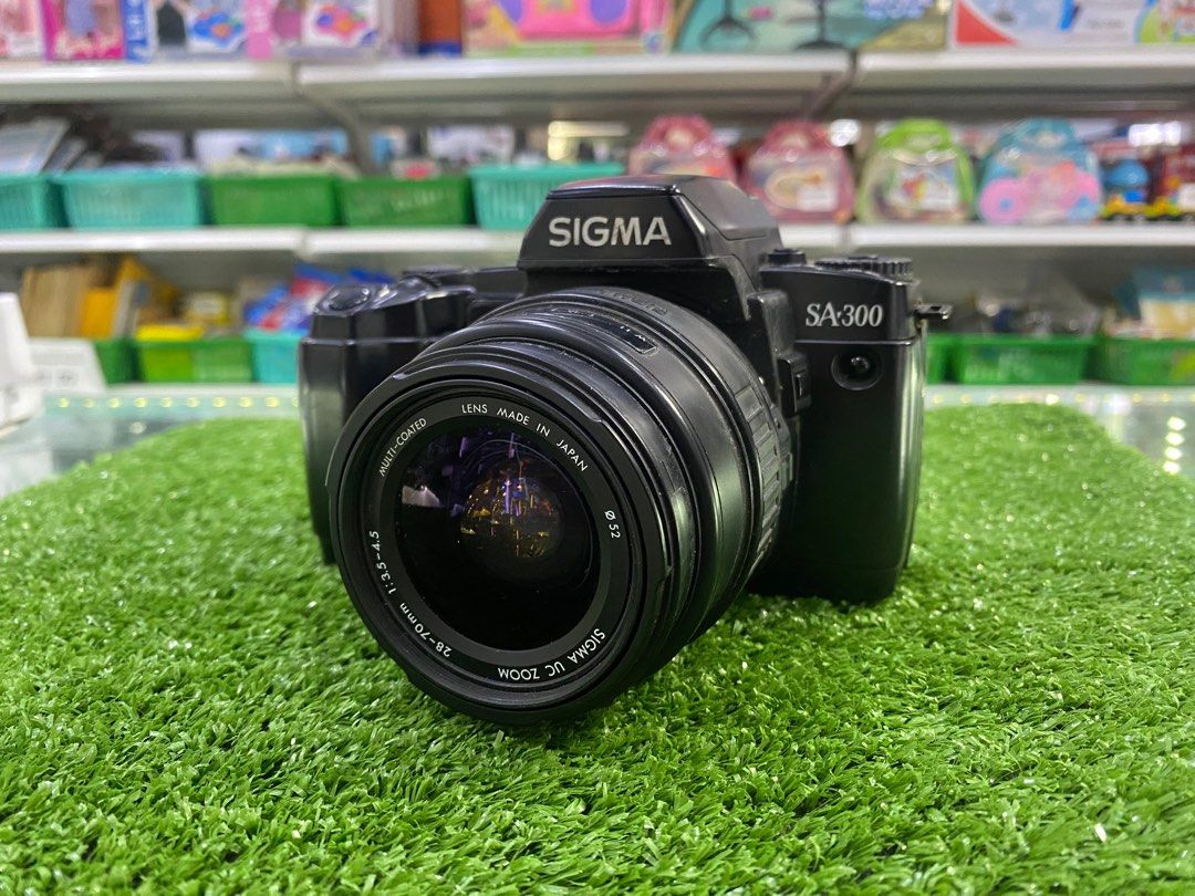 Camera Sigma SA300 Film Display Only, Photography, Cameras on Carousell