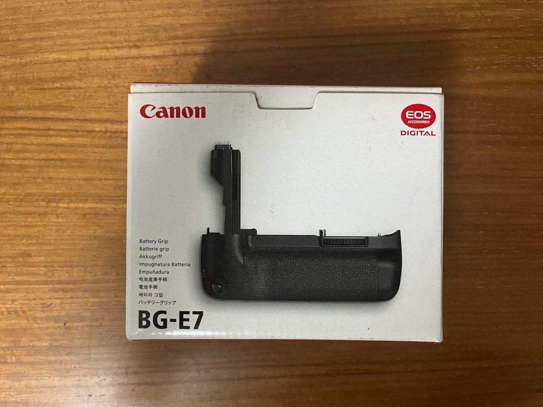 CANON BGE7 BATTERY GRIP, Photography, Photography Accessories