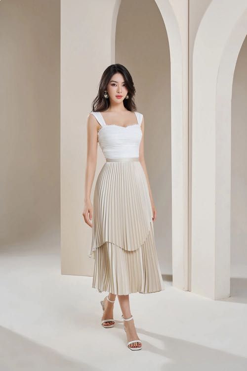 Chello Arya Silky Pleated Midi Skirt in Pearl, Women's Fashion