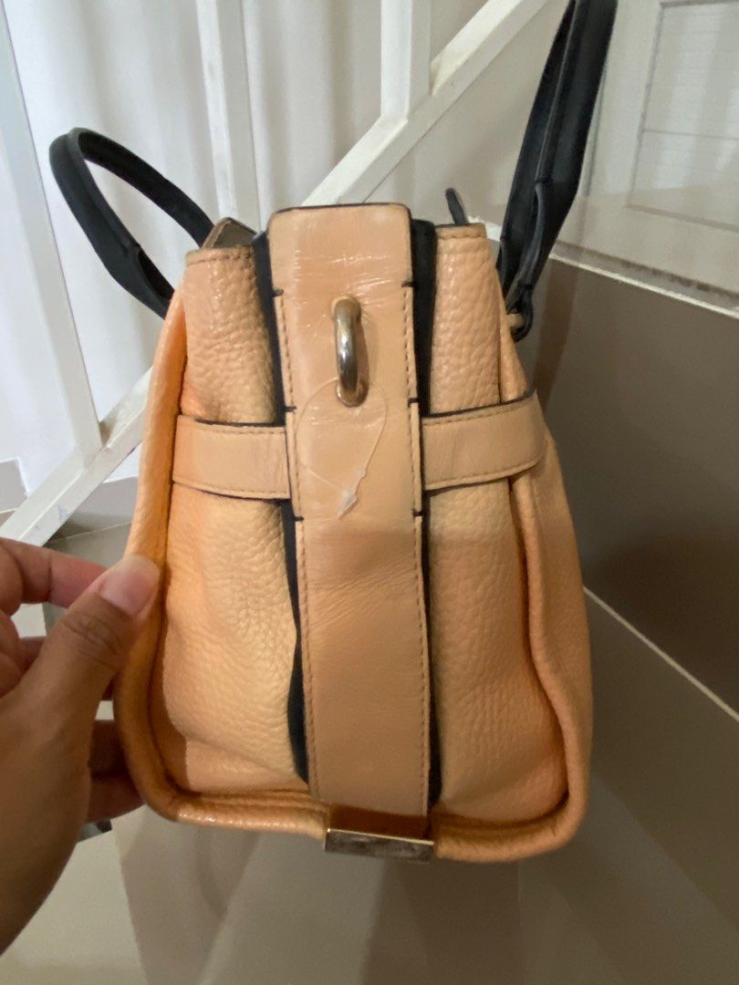 Coach swagger original preloved, Fesyen Wanita, Tas & Dompet di Carousell