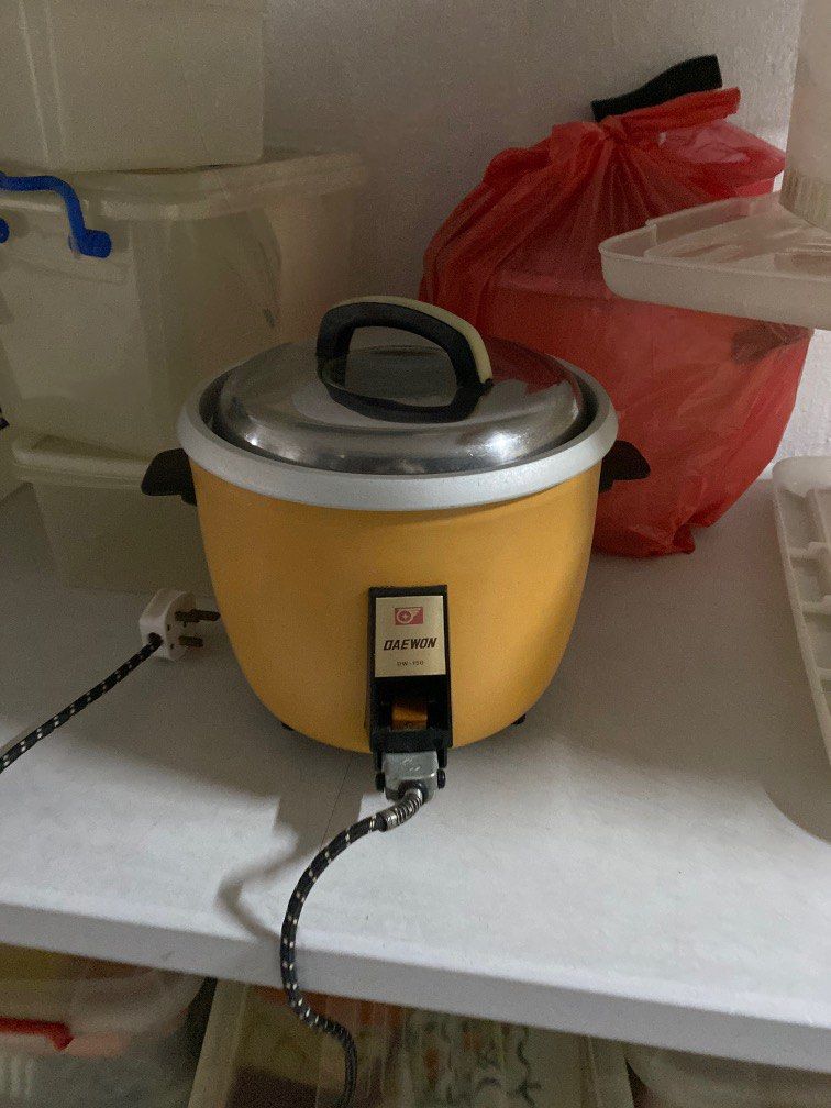 Daewon rice cooker, TV & Home Appliances, Kitchen Appliances, Cookers ...