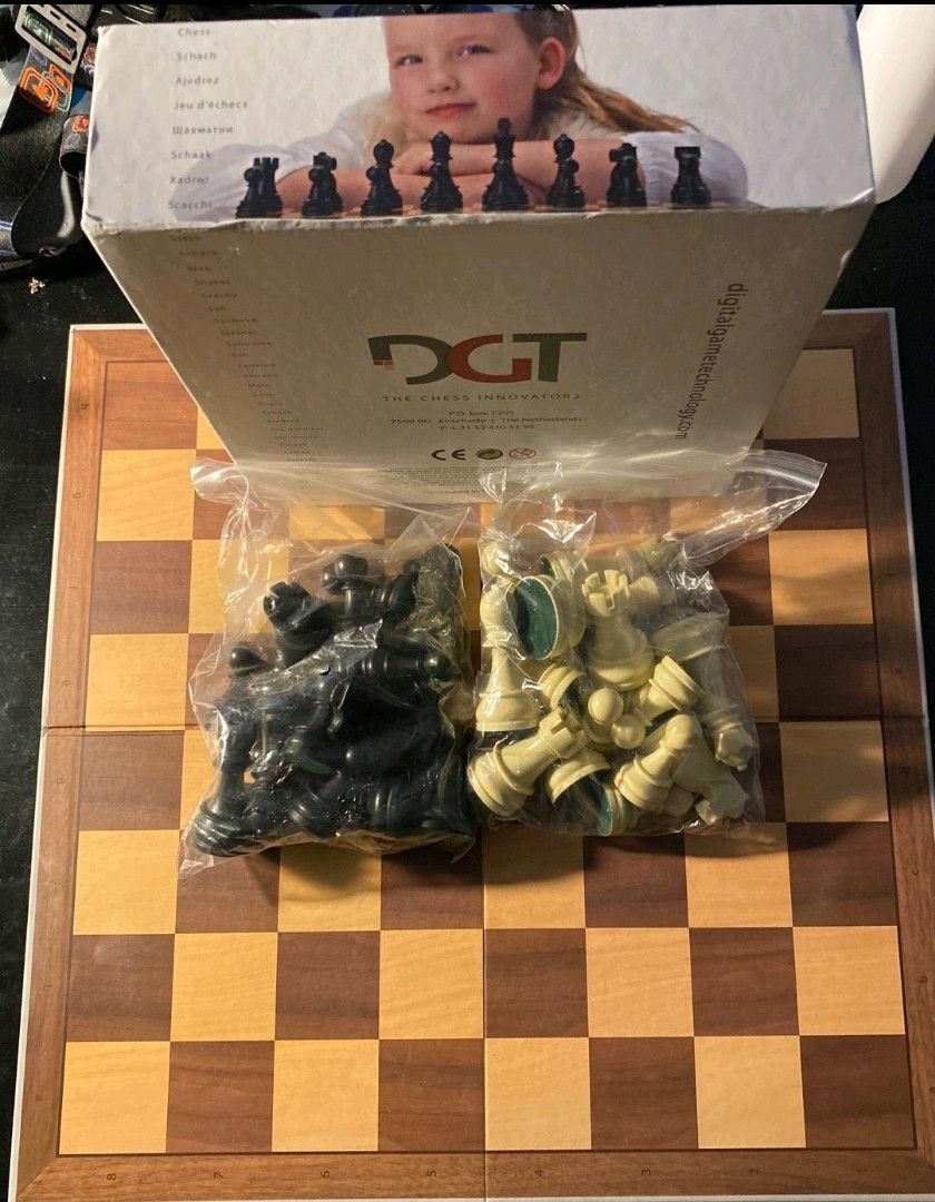 Dgt Set DGT Chess Set, Sports Equipment, Other Sports Equipment and Supplies on ...