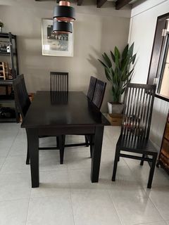 Dining Table & Chairs