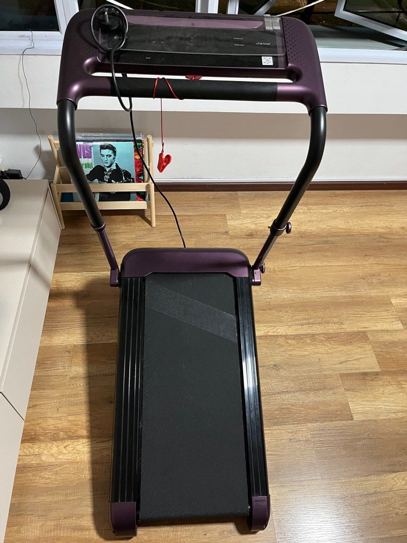Elevated treadmill, U Trek Smart by OSIM, Sports Equipment, Exercise