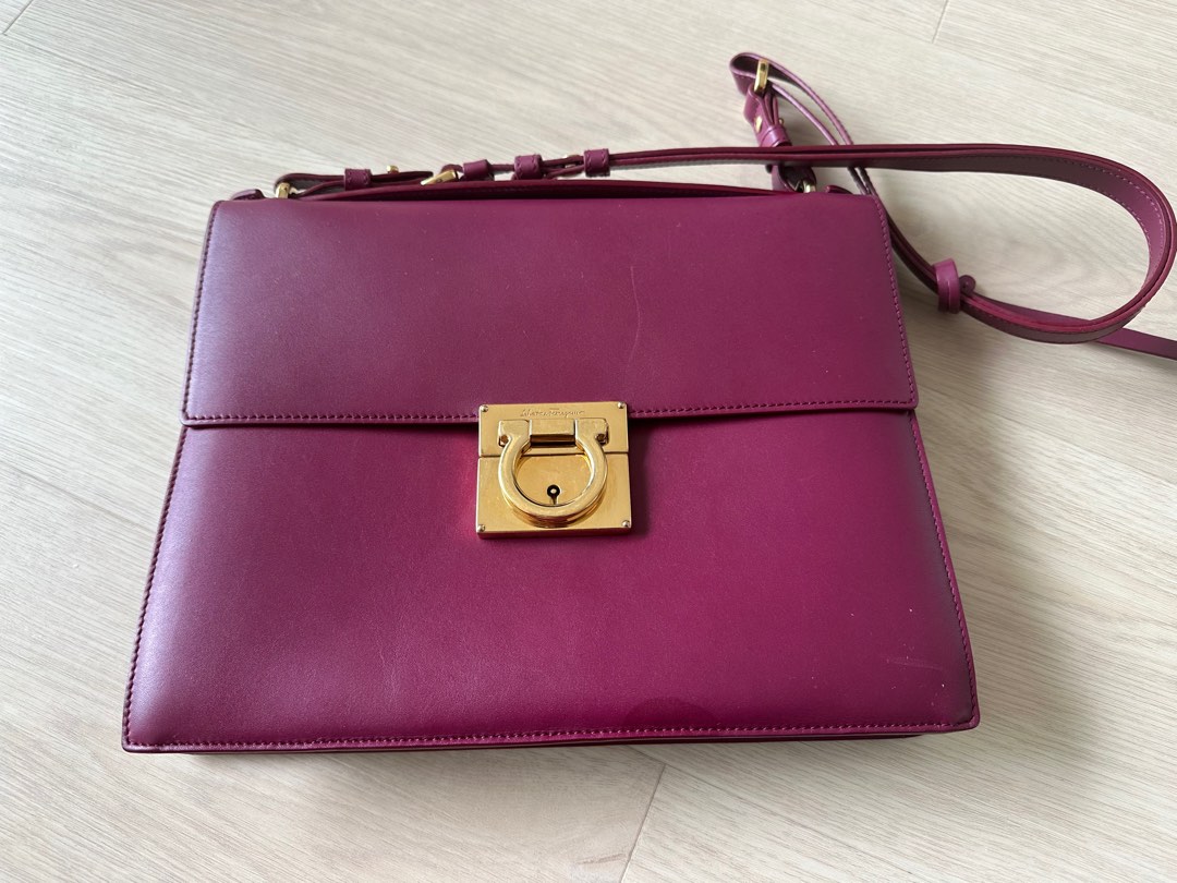 Ferragamo marisol 2025