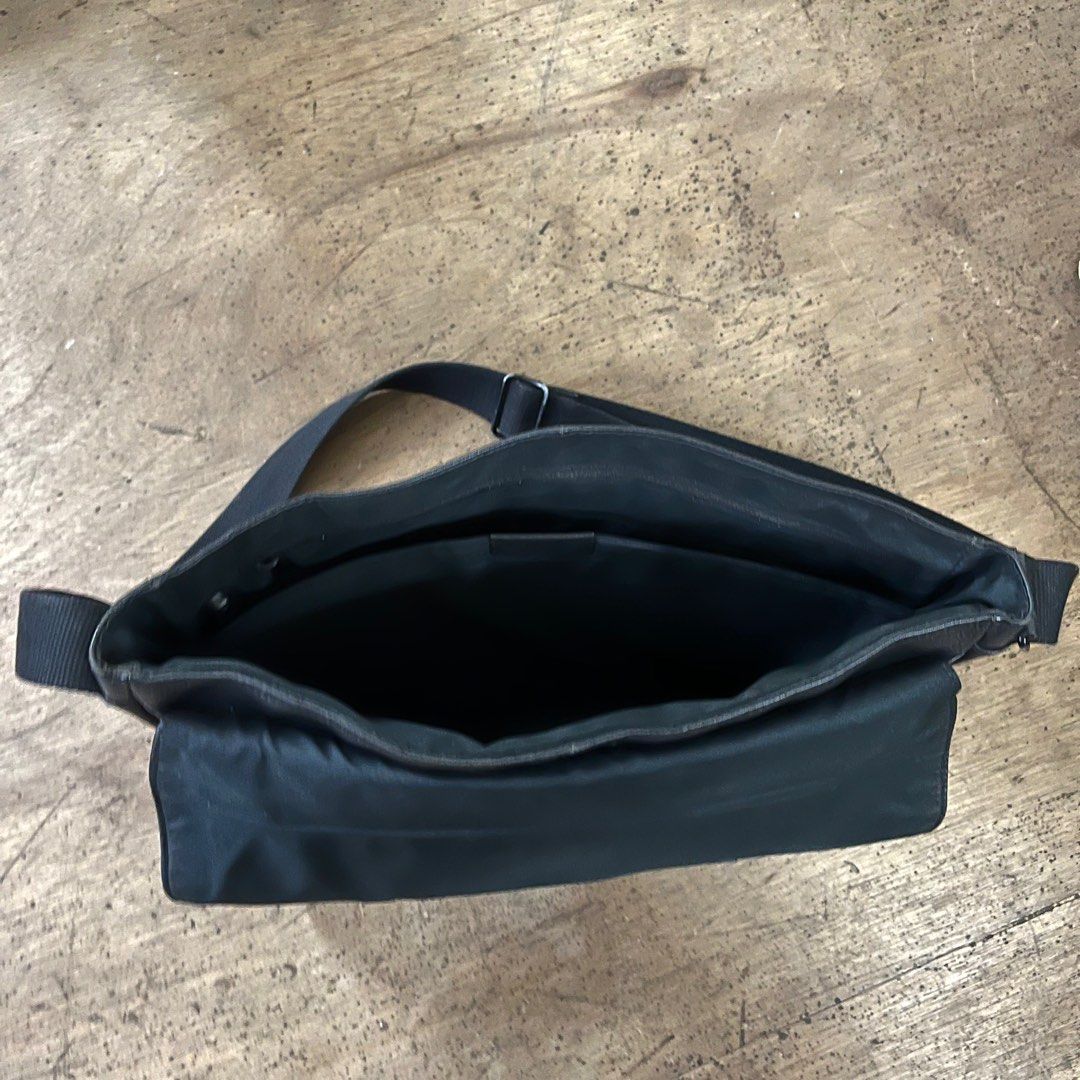 Fossil Buckner Messenger Bag Black, Men's Fashion, Bags, Sling Bags on