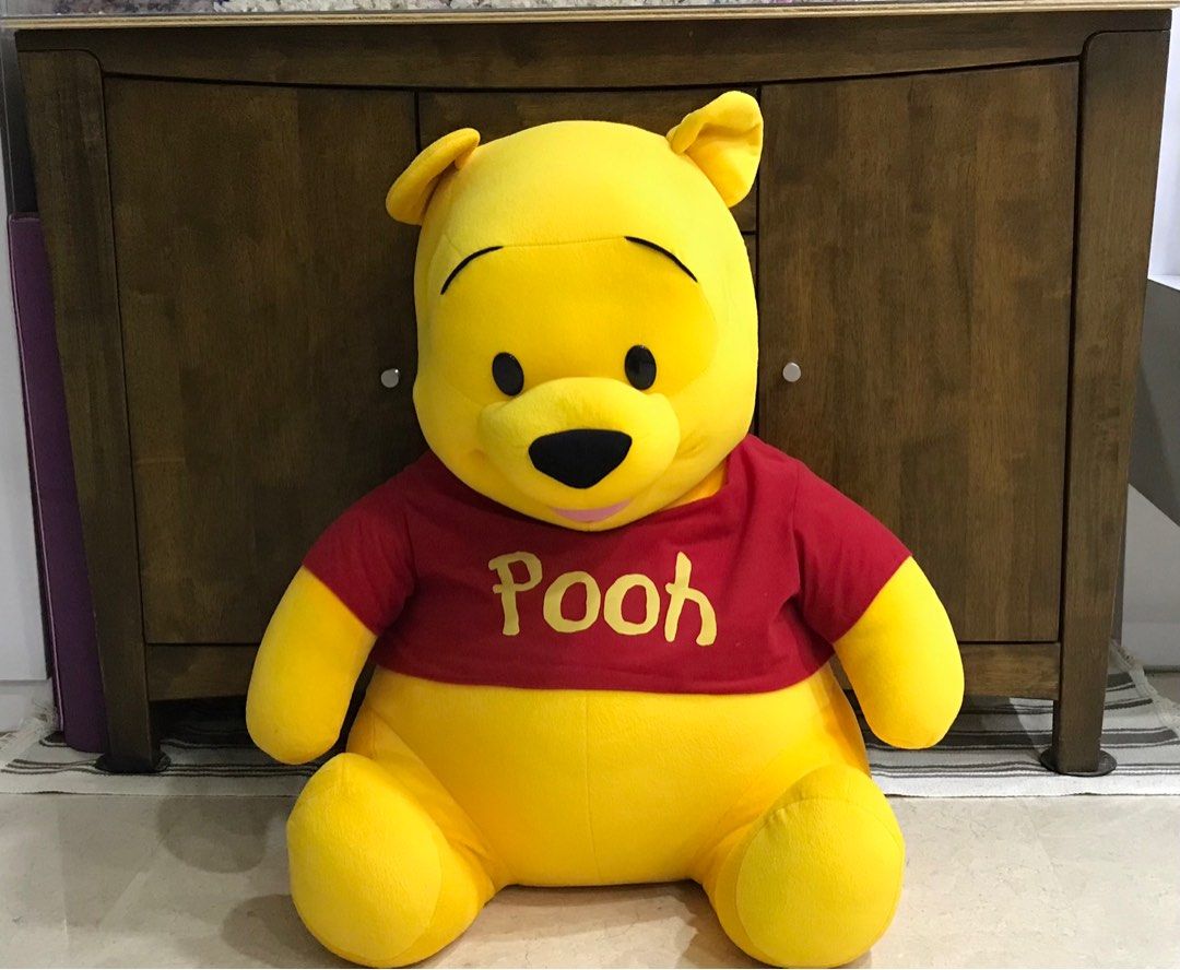 Giant pooh bear outlet stuffed animal