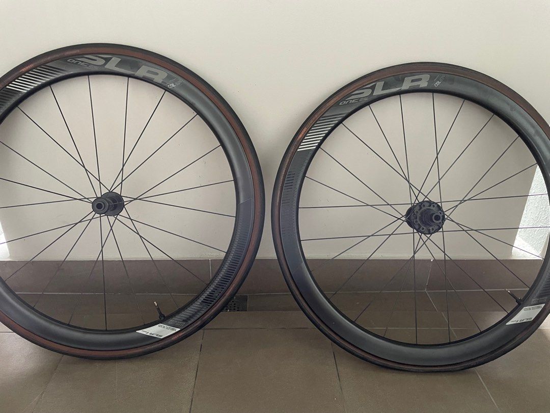 Giant SLR1 Disc 42mm Tubeless ready Sports Equipment Bicycles Parts Parts Accessories on Carousell