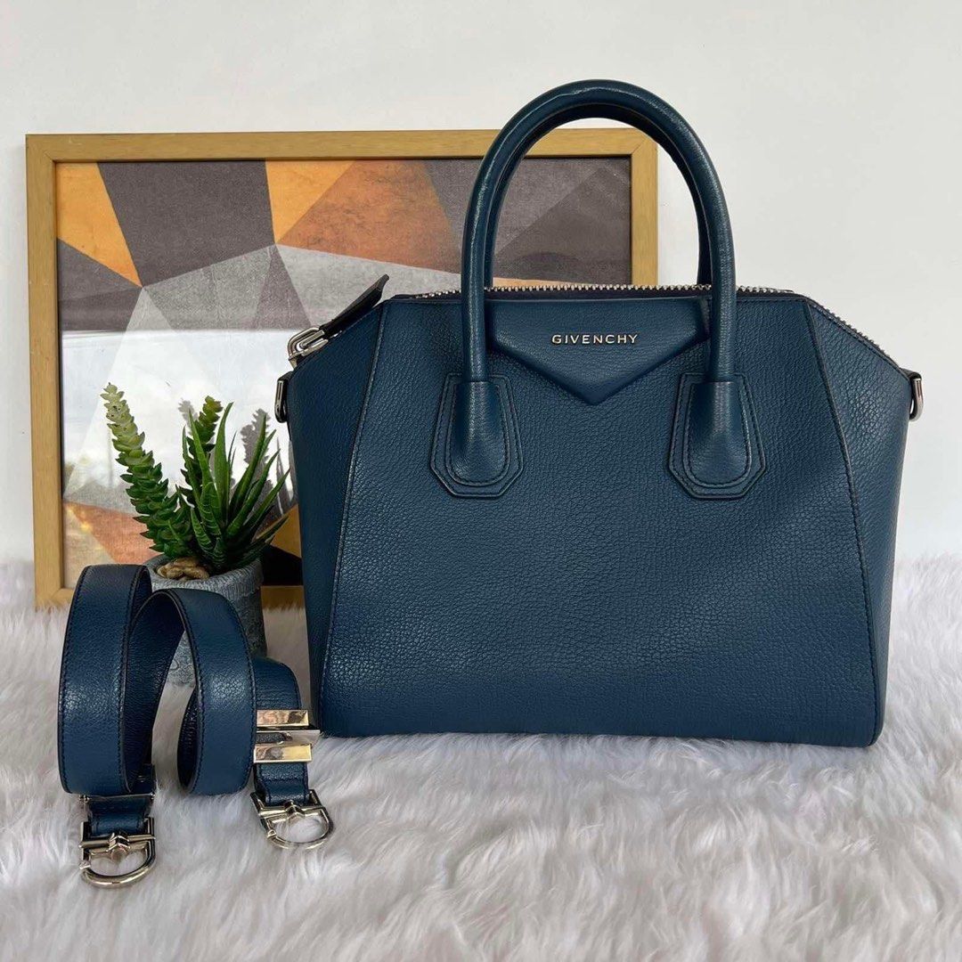 Givenchy Antigona Small. Made in Italy. With long strap ❤️, Luxury, Bags &  Wallets on Carousell